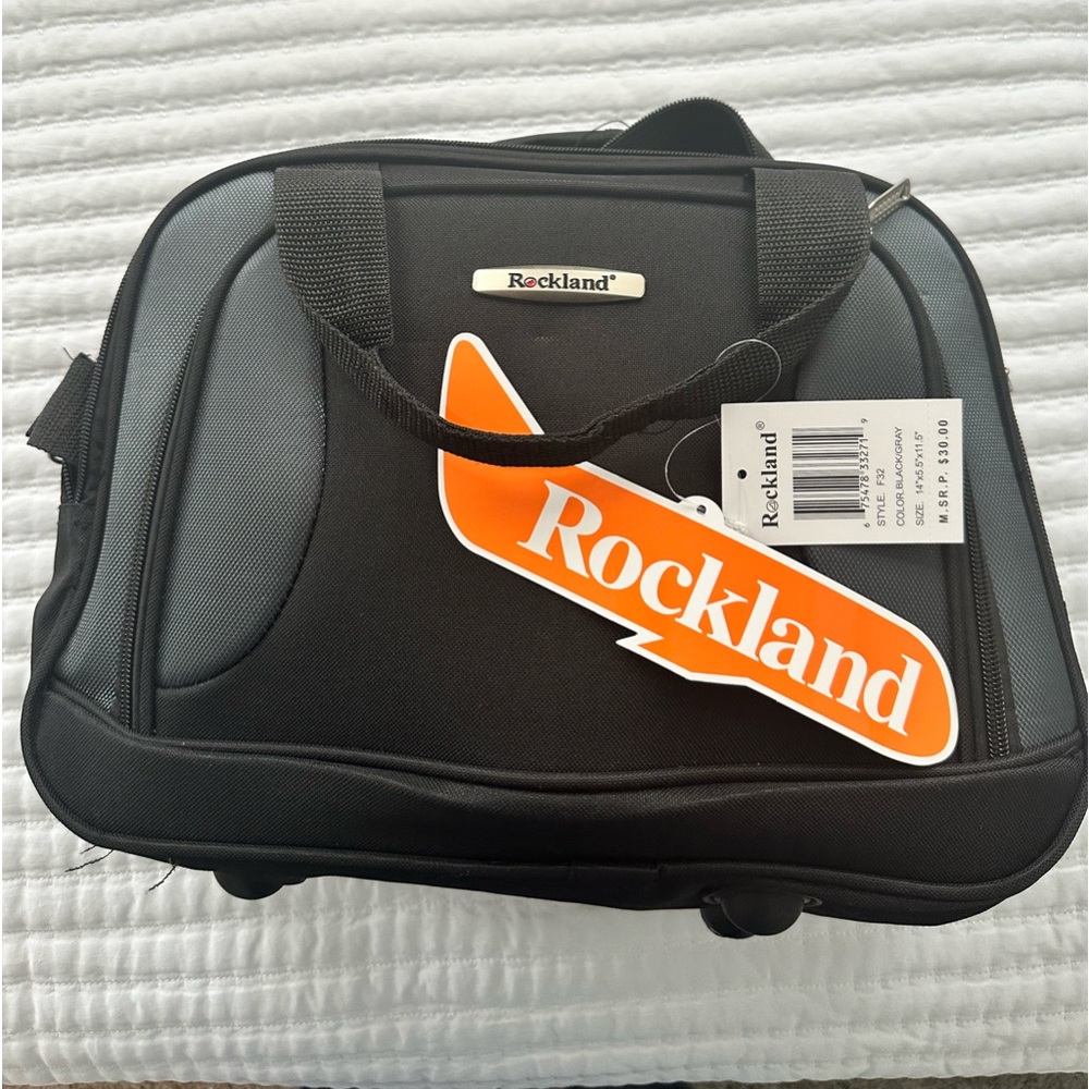 NEW Rockland small travel bag